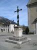 St-Pierre-d'Entremont-38, Croix devant l'église St Philibert