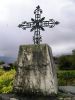 Myans, croix dans les vignobles