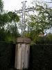 St Baldoph, croix métallique sur un haut fût de pierre